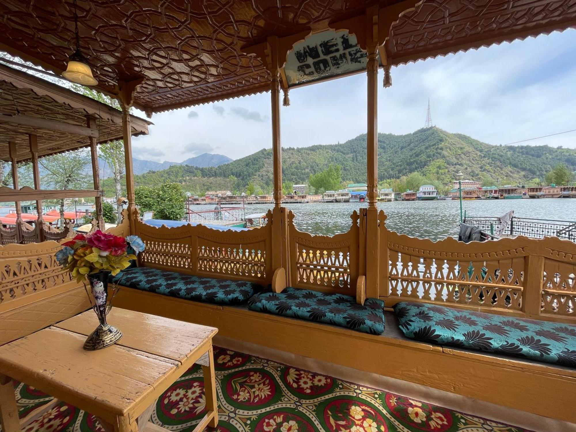 New Sea Palace Houseboats Srīnagar المظهر الخارجي الصورة