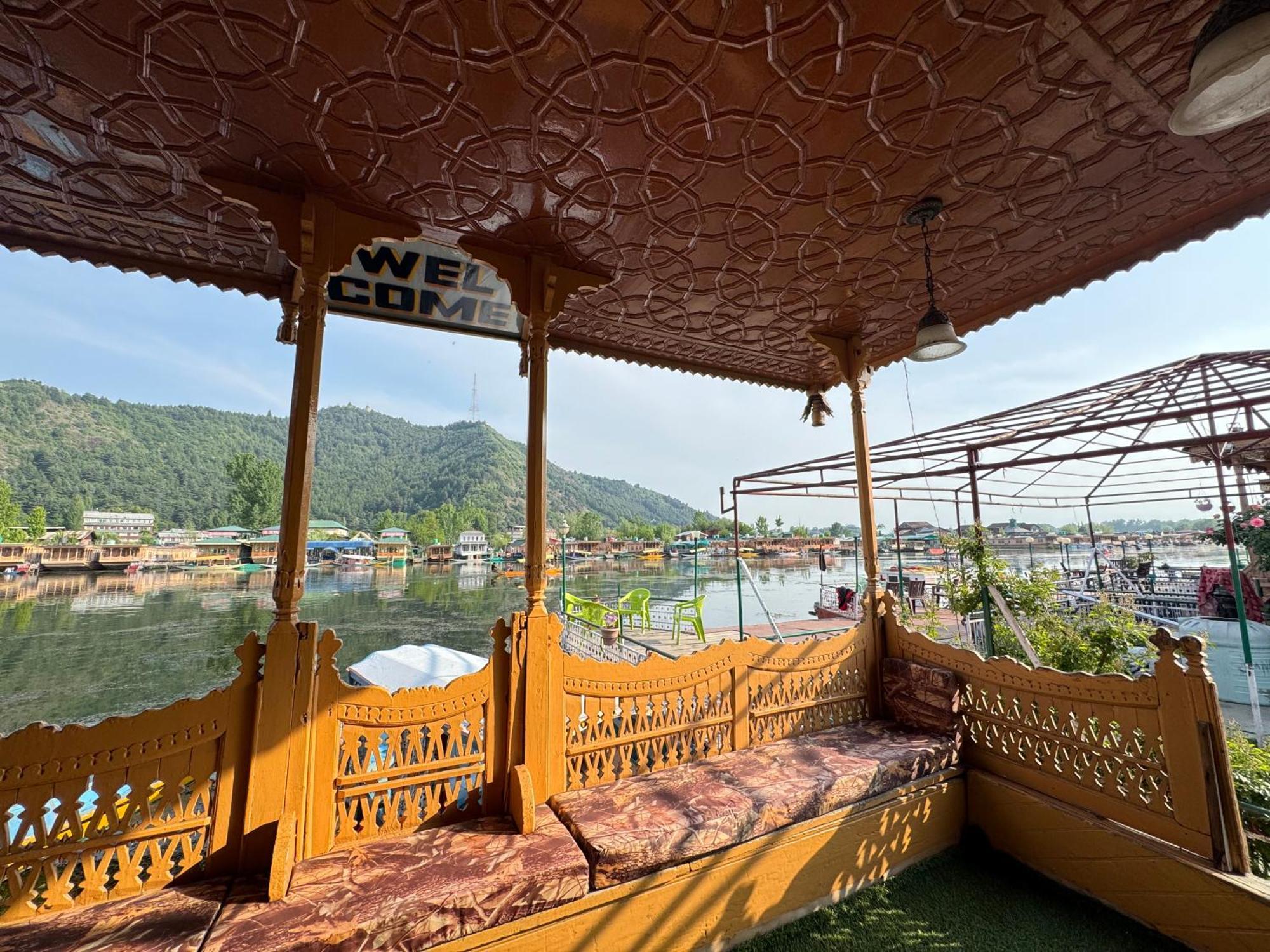 New Sea Palace Houseboats Srīnagar المظهر الخارجي الصورة