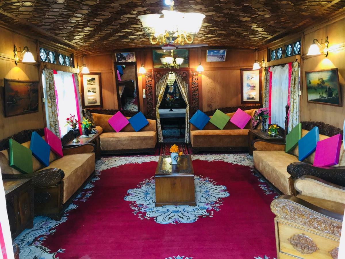 New Sea Palace Houseboats Srīnagar المظهر الخارجي الصورة